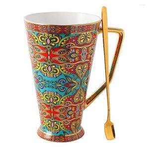 Tasses European Bone China Mug 460 ml de grande capacité Retro Retro Water Cup Ladies Coffee avec cuillère Luxury Office Tasse tasse de thé