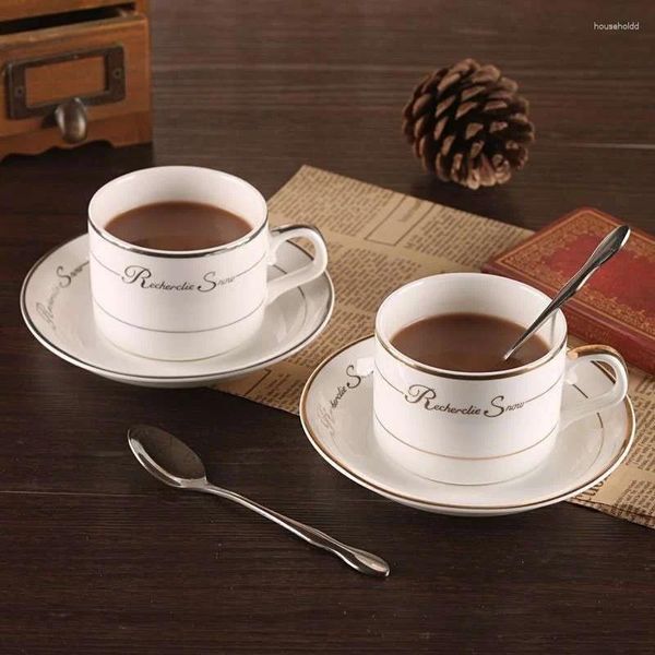 Tasses européennes en céramique tasse de tasse de tasse créative avec cadeau pratique à bord doré