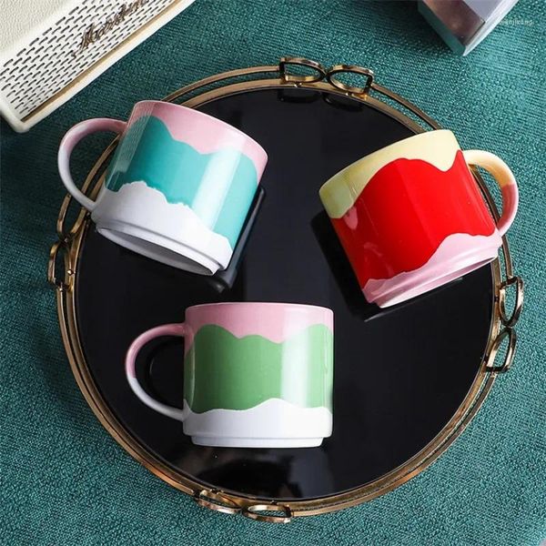 Tasses en céramique européenne mélange mignon couleur peinture tasse à café porcelaine Couple tasse d'eau Simple ménage lait petit déjeuner Drinkware