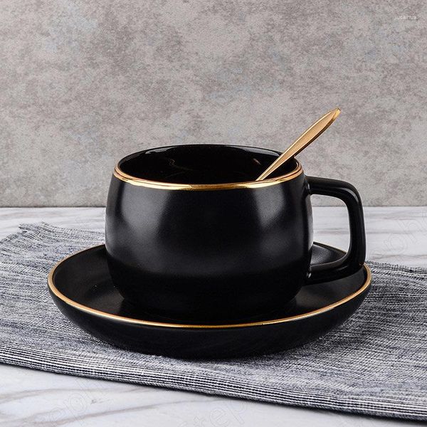 Tasses Tasse à café en céramique noire classique européenne avec soucoupe et cuillère tasses d'eau de couleur unie de luxe maison après-midi service à thé tasse de bureau