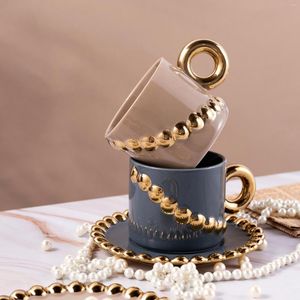 Tasses tasse à café européenne et ensemble de soucoupe en céramique chaîne de perles créative de grande valeur fleur rétro