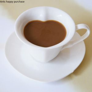 Tasses en céramique de Style européen, ensemble de tasses et soucoupes à café en forme de cœur, thé virgule blanc pur, ustensiles créatifs 243K