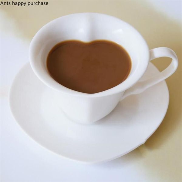 Tasses en céramique de Style européen, ensemble de tasses et soucoupes à café en forme de cœur, thé virgule blanc pur, ustensiles créatifs 3082