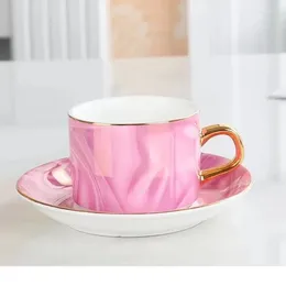 Mokken Europese stijl koffiebek en schotel set eenvoudige elegante moderne licht luxe keramische thee met