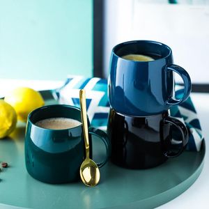 Tazas Taza de café de cerámica de Color brillante sólido de estilo europeo con asa, tazas de té de porcelana para oficina, taza de agua para té con leche para el hogar