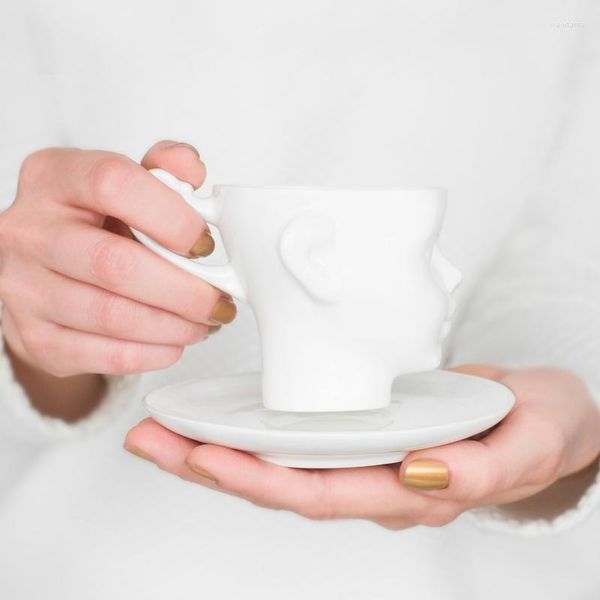 Tazas de porcelana blanca europea, taza de café con cara humana, decoración de escritorio, arte de personajes abstractos, regalo de postre de agua de cerámica