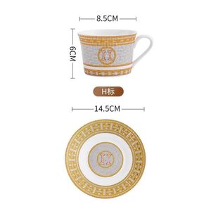 Mokken Fashion Bone China European Mug Creative Vintage Coffee Cups Gilt randen Porselein Gift Big Mark Tea Cup Plate Rack Set Home Dr Dhmp0
