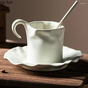 Mokken vouwpatroon keramische koffie mok golvende streep china beker en schotel set maken oude ovens in porseleinbekers thee