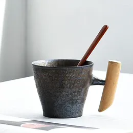 Tasses à poignée en bois à poterie grossière à la main Tasse avec cuillère à plat en céramique de bureau