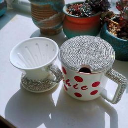 Mokken Handgemaakte kristal Rhinestone Ceramic Coffee Cup Set Tea Drain Filter Handgebrouwen draagbare Kawaii Exquisite Gift