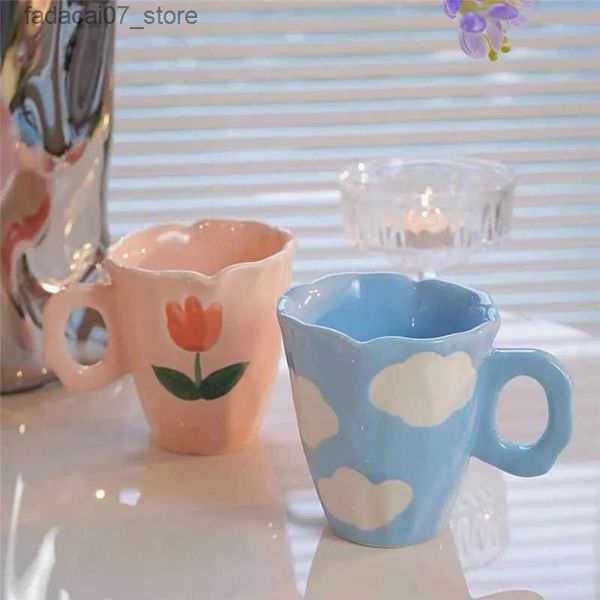 Tazas Taza de té de flores pintada a mano Taza de cerámica Oficina en casa Taza de bebida Té Café Leche Jugo Botella de agua Regalo creativo para ella Q240202