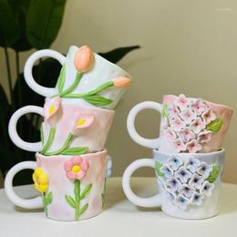 Tasses à main pincée dans le vent en relief fleur tasse macaron en céramique tasse de compagnon d'eau peinte à la main cadeau