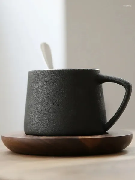 Tazas Taza de cerámica hecha a mano Taza de café Agua creativa con plato Cuchara Set Desayuno Leche