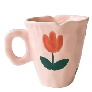 Tasses à la main en céramique à la main de tulipe peinte à la main et nuage tasse de café irrégulier pour le lait de thé créatif de cadeaux (rose)