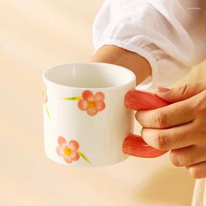 Tasses à la main en céramique tasse créative fleur coeur coeur à bande de mode Café de lait avec le couvercle Cuille à thé.