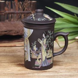 Tazas Taza de té de arcilla morada hecha a mano Yixing Dragonbeauty con tapa e infusor Copa Oficina de agua Regalo Drinkware 230815