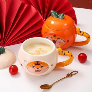 Tasses Bonne année du tigre mignon et dessin animé tasse en céramique avec couvercle couple couple à eau à café tasse