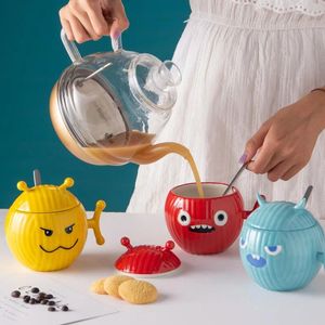 Mokken interessante keramische koffiemokmonster schattig grappig cadeau met deksel lepel waterbeker melk thee set drinkware servies drinkglas