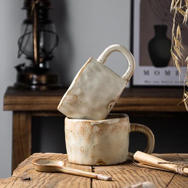 Tasses Tasse à café en poterie grossière de style japonais Tasse en céramique vintage pincée à la main pour le petit déjeuner domestique et le latte d'eau en couple