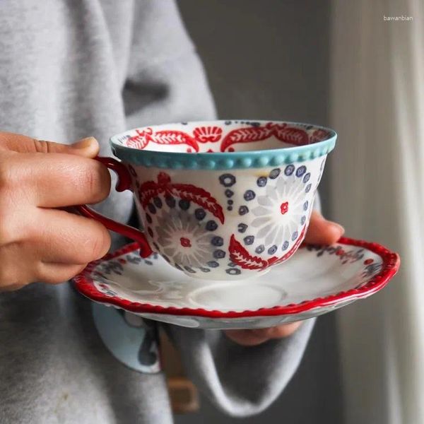 Tazas Japonés Underglaze Color Estilo exótico Mano Tazas y platos de café irregulares Té de la tarde