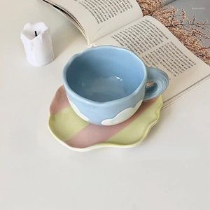 Tasses coories de fille coréenne Belle tasse de café tasse de tasse de tasse de fleur de latte dessin pour la maison tasses de nuages blancs de ciel bleu
