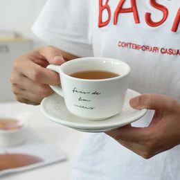 Tasses Style coréen Niche café Simple rétro français tasse en céramique et soucoupe ensemble créatif après-midi tasse à thé bureau à domicile Drinkware