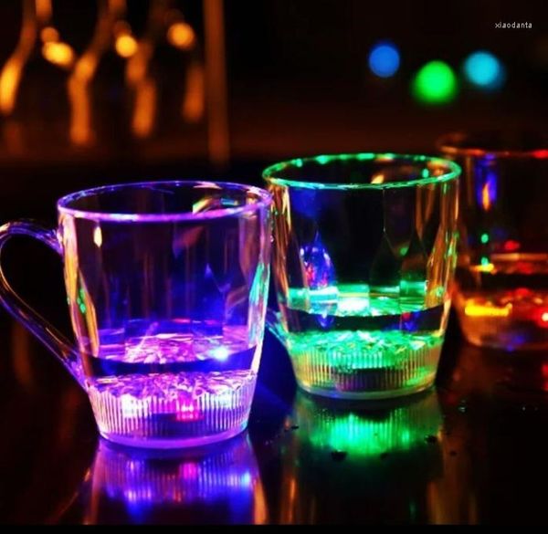 Tasses à LED multicolores activées par liquide, 7 couleurs changeantes en acrylique, éclairées avec poignée, café, lait, eau, pour Bar à la maison