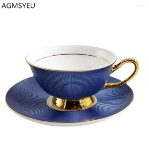 Tazas de lujo bone bone chefee copa un plato creativo europeo elegante té de té de la tarde inglés cerámica americana
