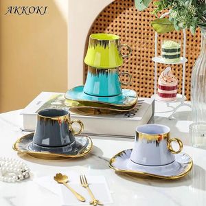 Mokken luxe Phnom Penh Coffee Mug Set Office Home Macaroon Series Ceramic Cups and Saucers European Style Creative Cup