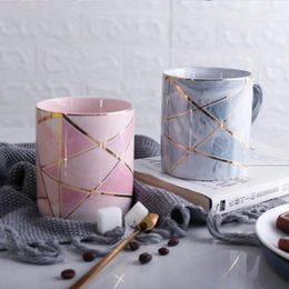 Tasses Tasse tasse de café rose de luxe avec veines de marbre couvercle tasses à thé à haute capacité phnom Penh mariage couples amoureurs de cadeaux en porcelaine