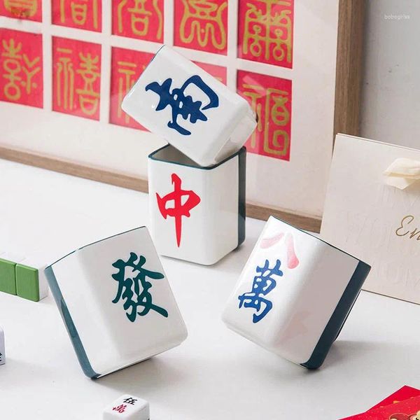 Tasses Mahjong en forme de céramique tasse potable buveuse tasse de style chinois.