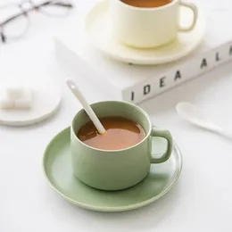 Tasses mate en céramique tasse de café et soucoupe set matcha fleur de thé à thé de table de table ustensiles petits frais