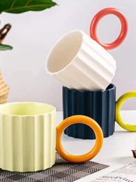 Tazas minimalista estilo nórdico Color contrastante personalizado japonés redondo mango de oreja tazas de café desayuno creativo para