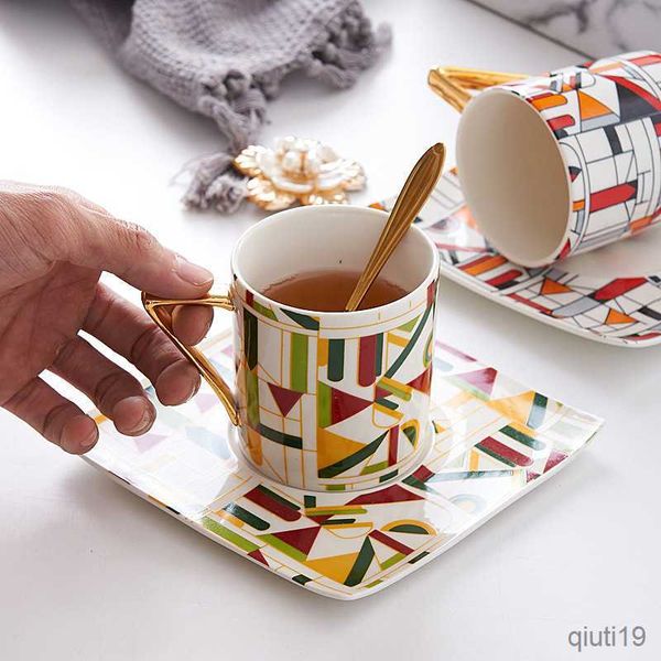 Tasses MT tasse à café cadeau tasse à poignée en forme de 7 et plat motif géométrique tasse en céramique et ensemble de vaisselle tasse tasse à café tasses à café R230713