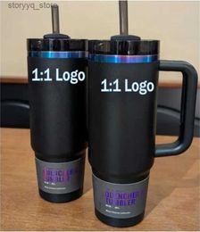 Tasses nouvelles 40oz Quencher H2.0 tasses à café en plein air Camping Travel Car tasse de gobelets en acier inoxydable avec poignée en silicone Gifts de la Saint-Valentin US Stock L240312