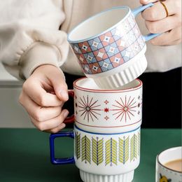 Tazas Taza de cerámica nórdica Leche Café Apilamiento Taza de té Desayuno Creativo Tazas de agua para el hogar Breve con mango 4 Estilo