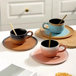 Tasses tasse en céramique nordique avec cuillère de soucoupe Sépice et coffre à la chaleur tasse de café latte tasse d'après-midi