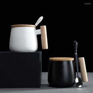 Tasses Style nordique noir WhiteFat corps tasse à café avec manche en bois et cuillère bureau moderne utilisation eau lait boissons tasses en céramique 