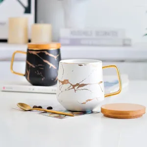 Mokken Noordse stijl goud marmer keramische mokbeker en houten schotel deksel wit porseleinen thee koffie water met handvatdrankjes geschenken