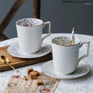 Tasses Tasse de style nordique avec cuillère en relief simple 350 ml grande capacité à thé après-midi tasse et soucoupe