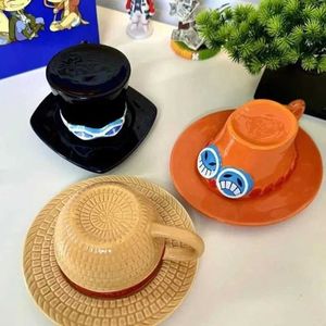 Tasses une pièce anime tasse en céramique d'eau tasse de paille luffy en forme de café en forme de lait de café une pièce décoration périphérique garçons cadeau j240428