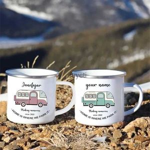 Mokken Gepersonaliseerde Aangepaste Naam Camper Emaille Mok Camping Vakantie Kampvuur Koffiemokken Reizen Waterbekers Camper Beste Cadeaus YQ240109