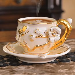 Tazas Taza de flores de porcelana y platillo Latte Nordic Beber Café de lujo Taza Ceramica Juego de té de la tarde YY50CS 230818