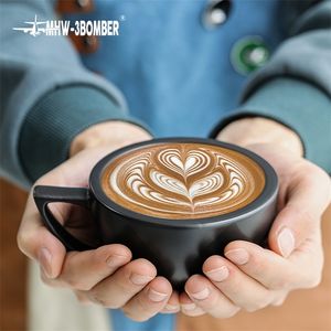 Mokken Professionele Espress Latte Coffee Cup Set Pop Art Keramische mok met schotels Home Office Tea Cups Chic Cafe Bar Accessorie 221202