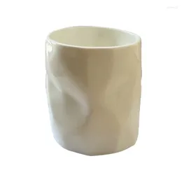 Tasses purs blancs minimalistes créatifs plissés en porcelaine de café en céramique