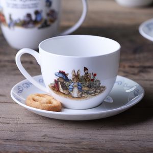 Mugs Quality Cartoon Rabbit England Style 2PCSSet Bone China Coffee Tea Cup Set Set 250 ml Ceramic Drinkware Home Kitchen Gift 230815