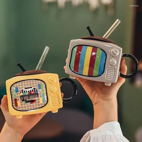 Tasses rétro 3D télévision en céramique Coffee TV Forme de lait bière de lait avec couverture tasses créatives