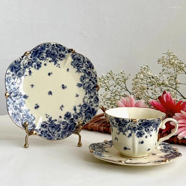 Tasses rétro en porcelaine bleue et blanche, ensemble de soucoupes à café, légères, de luxe, exquises, tasse à thé de l'après-midi, assiette à Dessert, céramique sûre