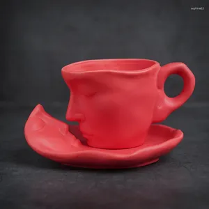Tazas Retro Ceramic Coffee Cup and Plate Set Creative Gift Sculpture Pareja Bar Matte European