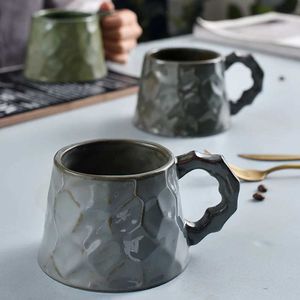 Tasses de style rétro en céramique tasse de café original à main les tasses à main en porcelaine Créative cadeau unique pour les amis en gros 350 ml J240428